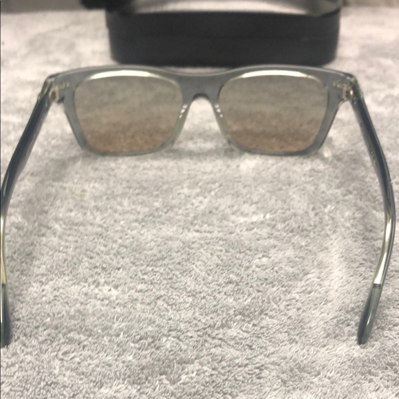 Coach Gray Sunglasses with Classic Design - Picture 6 of 6